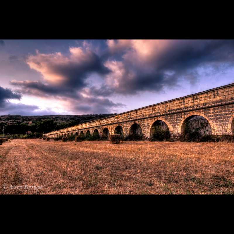 Canvas: Maltese Aqueduct Marvel