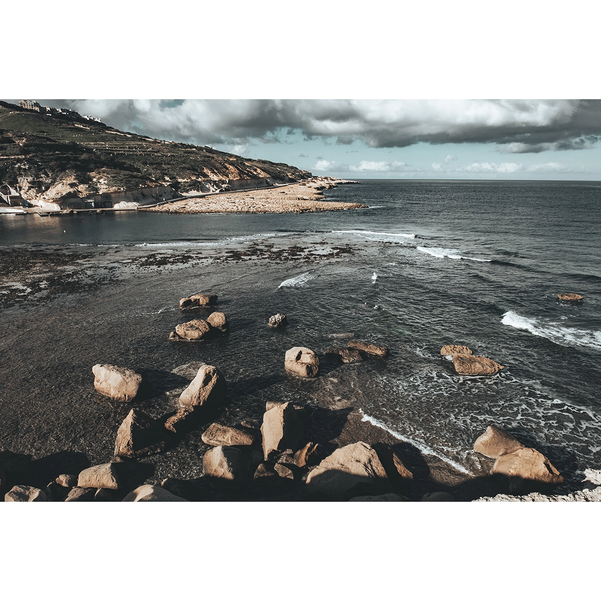 Gozo Qbajjar Xwejni Bay Shore - Malta Wall Art